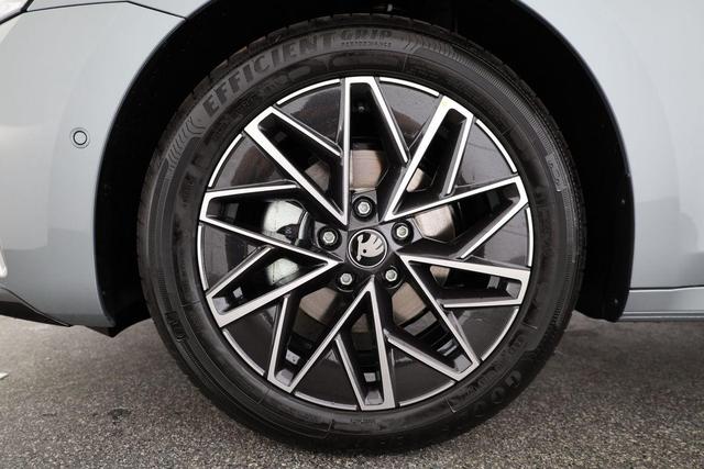 Skoda Octavia Combi 2.0 TDI 110 kW Sportline DSG Sportline, AHK, Navi, Matrix, Side, Kamera, Winter, 5 J.-Garantie 