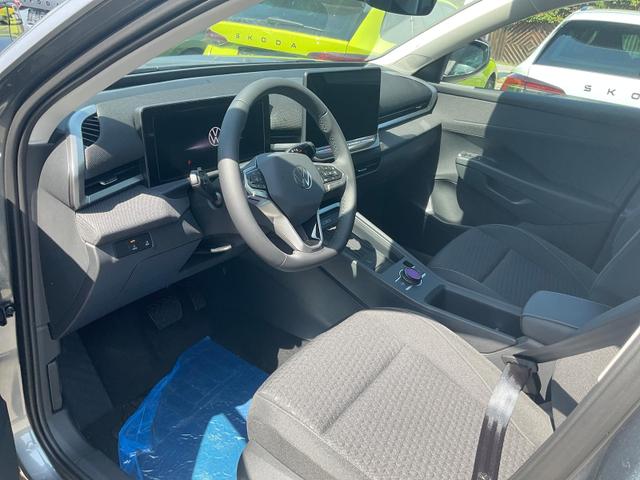 Volkswagen T-Roc - 1.5 eTSI 110 kW Life DSG Life, neues Modell, LED, Kamera, Side, Winter, 17-Zoll