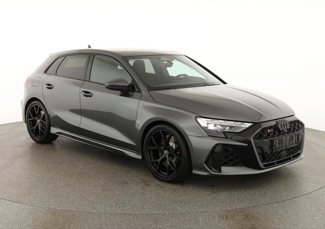 Audi RS3 Sportback 2.5 294 kW TFSI quattro quattro, Pano, SONOS, Matrix, Sportabgas, Side, 5 J.-Garantie 