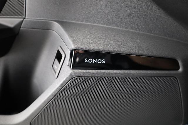 Audi RS3 Sportback 2.5 294 kW TFSI quattro quattro, Pano, SONOS, Matrix, Sportabgas, Side, 5 J.-Garantie 