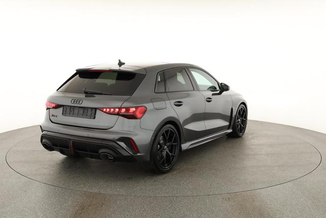 Audi RS3 Sportback 2.5 294 kW TFSI quattro quattro, Pano, SONOS, Matrix, Sportabgas, Side, 5 J.-Garantie 