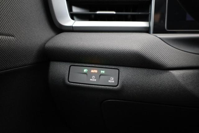 Volkswagen T-Roc 1.5 eTSI 110 kW Life DSG Life, neues Modell, LED, Kamera, Side, Winter, 17-Zoll 
