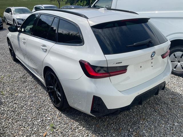 BMW 3er 330 e xDrive M Sport 330e touring xDrive, LED, Pano, AHK, Navi, Kamera, HarmanKardon 