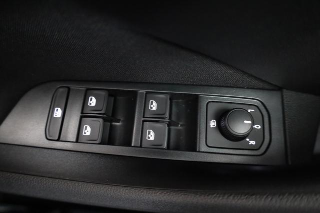 Skoda Kamiq Selection 1.5 TSI DSG Selection, AHK, LED, Kamera, Winter, 16-Zoll, 4. J-Garantie 