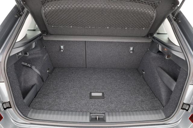 Skoda Kamiq Selection 1.5 TSI DSG Selection, AHK, LED, Kamera, Winter, 16-Zoll, 4. J-Garantie 