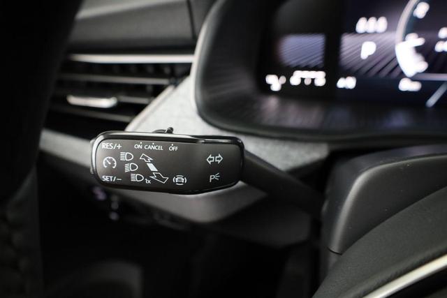 Skoda Kamiq Selection 1.5 TSI DSG Selection, AHK, LED, Kamera, Winter, 16-Zoll, 4.J-Garantie 