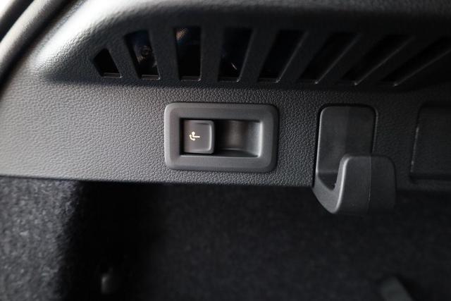 Skoda Kamiq Selection 1.5 TSI DSG Selection, AHK, LED, Kamera, Winter, 16-Zoll, 4.J-Garantie 