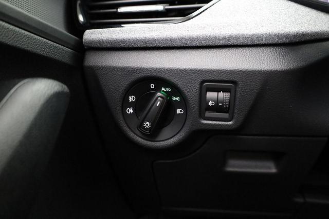 Skoda Kamiq Selection 1.5 TSI DSG Selection, LED, Kamera, Winter, 16-Zoll, 4. J-Garantie 
