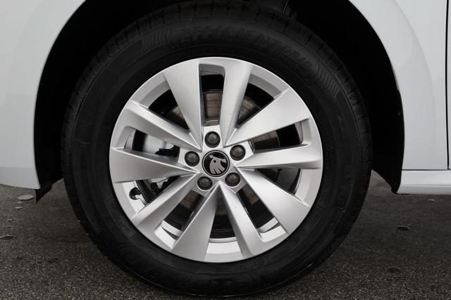 Skoda Kamiq Selection 1.5 TSI DSG Selection, LED, Kamera, Winter, 16-Zoll, 4.J-Garantie 