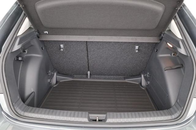 Skoda Fabia Selection 1.0 TSI Selection, LED, Kamera, Winter, 5 J.-Garantie 
