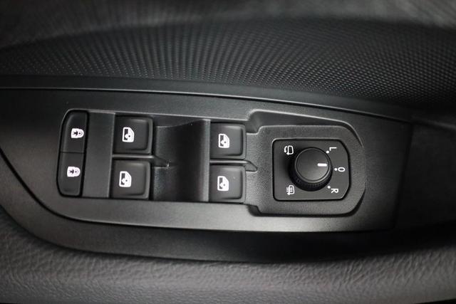 Skoda Kodiaq 1.5 TSI mHEV 110kW Selection DSG Selection, AHK, Navi, Kamera, Side, Winter 