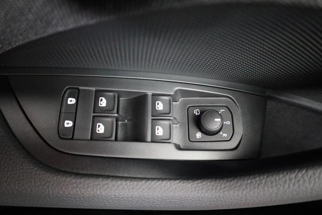 Skoda Kodiaq 1.5 TSI mHEV 110kW Selection DSG Selection, AHK, Navi, Kamera, Side, Winter 