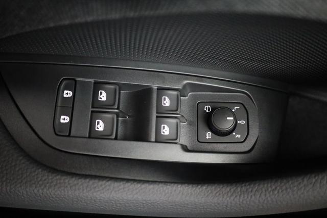 Skoda Kodiaq 2.0 TDI 110 kW Selection DSG Selection, AHK, Navi, Kamera, Side, Winter 