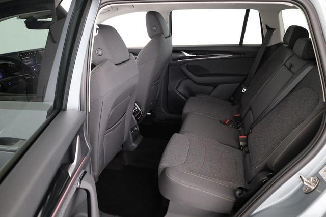 Skoda Kodiaq 1.5 TSI iV 150 kW Selection Selection, AHK, Navi, Kamera, Side, el. Klappe, Winter, sofort 