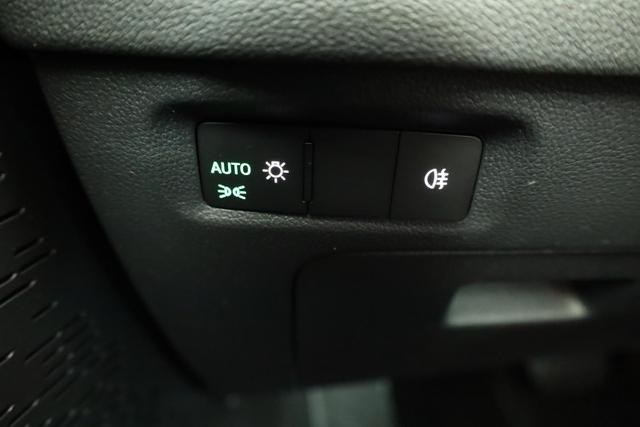 Skoda Octavia Combi 2.0 TDI 110 kW Selection DSG Selection, Navi, AHK, el. Klappe, 5-J Garantie 