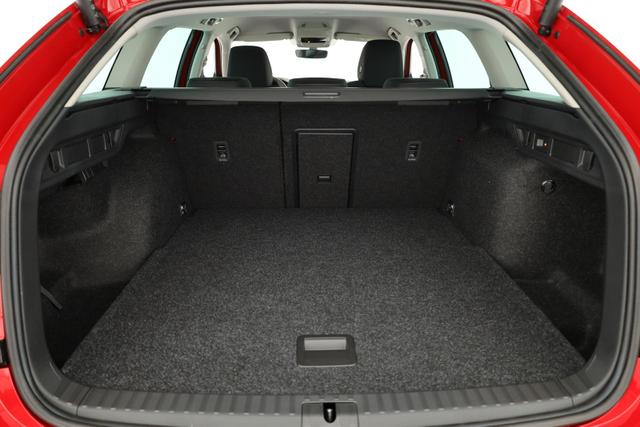 Skoda Octavia Combi 2.0 TDI 110 kW Selection DSG Selection, Navi, AHK, el. Klappe, 5-J Garantie 