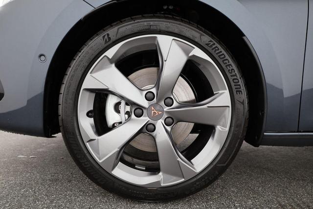 Seat Leon Sportstourer 2.0 TSI 150 kW 4Drive DSG 4Drive, Navi, Side, Matrix, el. Klappe, 18-Zoll, 5 J.-Garantie 