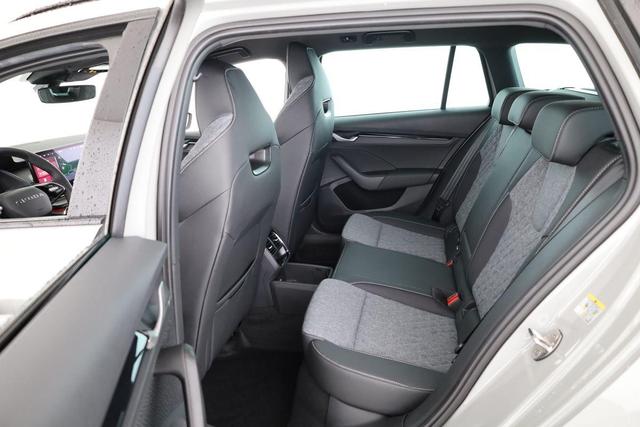 Skoda Octavia Combi 2.0 TDI 110 kW Sportline DSG Sportline, AHK, Navi, Matrix, Side, Kamera, Winter, 5 J.-Garantie 