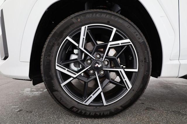 Hyundai TUCSON N Line 2WD 1.6 T-GDI DCT N-LINE, el. Klappe, Navi, Kamera, Side, Winter 