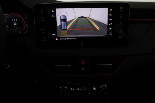 Skoda Kamiq Monte Carlo 1.0 TSI DSG Carlo, Pano, Matrix, Navi, Kamera, 17-Zoll, 5 J.-Garantie 