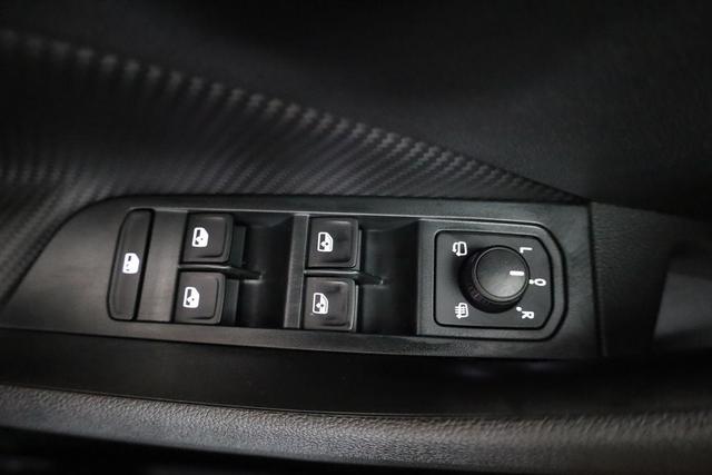 Skoda Kamiq Monte Carlo 1.0 TSI DSG Carlo, Pano, AHK, Navi, Matrix, el.Klappe, 18-Zoll, 5 J.-Garantie 