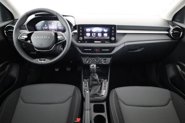 Skoda Fabia Selection 1.0 TSI Selection, Tempomat, Ladeboden, Park, Winterpaket, SmartLink, 4-J Garantie 