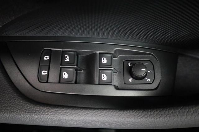 Skoda Kodiaq 1.5 TSI mHEV 110kW Selection DSG Selection, AHK, Navi, Kamera, Side, Winter 