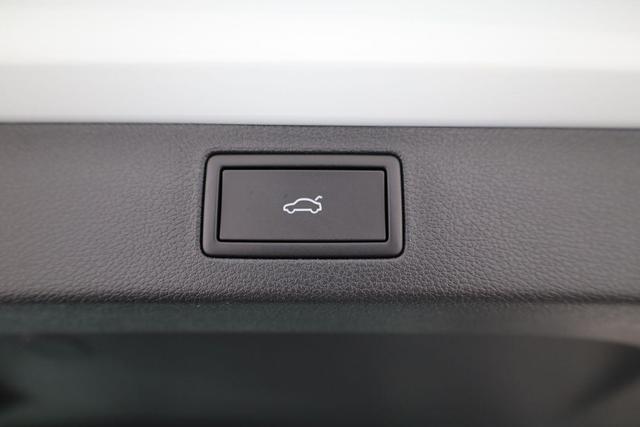 Skoda Kamiq Monte Carlo 1.0 TSI DSG Carlo, Pano, AHK, Navi, Matrix, el.Klappe, 18-Zoll, 5 J.-Garantie 