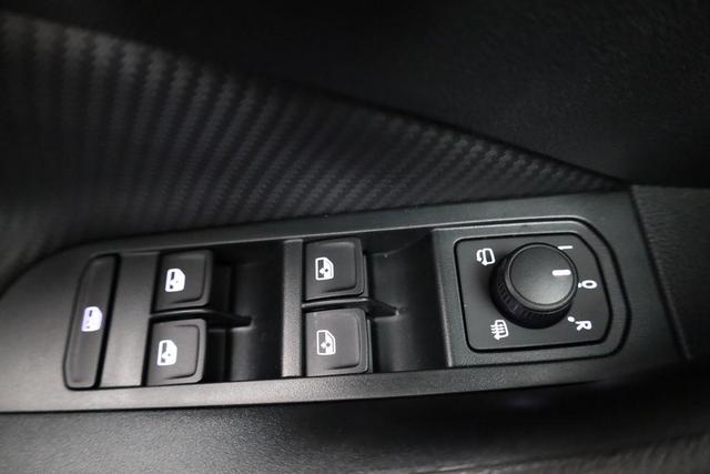 Skoda Kamiq Monte Carlo 1.0 TSI DSG Carlo, Pano, AHK, Navi, Matrix, el.Klappe, 18-Zoll, 5 J.-Garantie 