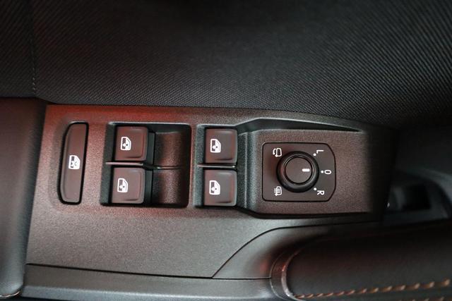 Cupra Leon Sportstourer 2.0 TSI 150 kW 4Drive DSG 4Drive, Navi, Side, Matrix, el. Klappe, 18-Zoll, 5 J.-Garantie 