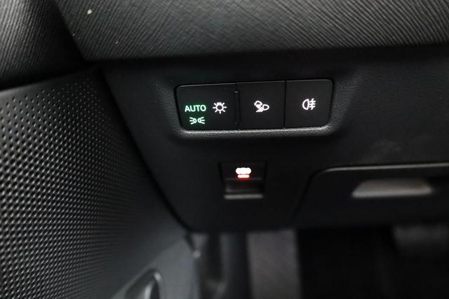 Skoda Kodiaq 1.5 TSI iV 150 kW Selection Selection, AHK, Pano, Navi, Kamera, Side, el. Klappe, Winter, sofort 