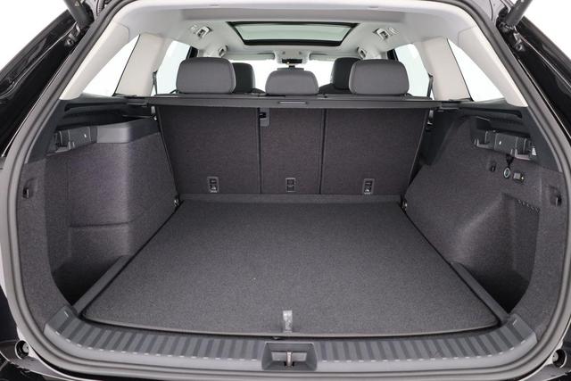 Skoda Kodiaq 1.5 TSI iV 150 kW Selection Selection, AHK, Pano, Navi, Kamera, Side, el. Klappe, Winter, sofort 