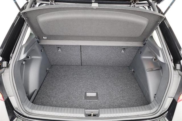 Skoda Fabia Selection 1.0 TSI Selection, Tempomat, Ladeboden, Park, Winterpaket, SmartLink, 4-J Garantie 