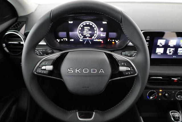 Skoda Fabia Selection 1.0 TSI Selection, AHK, Tempomat, Ladeboden, Park, Winterpaket, SmartLink, 4-J Garantie 