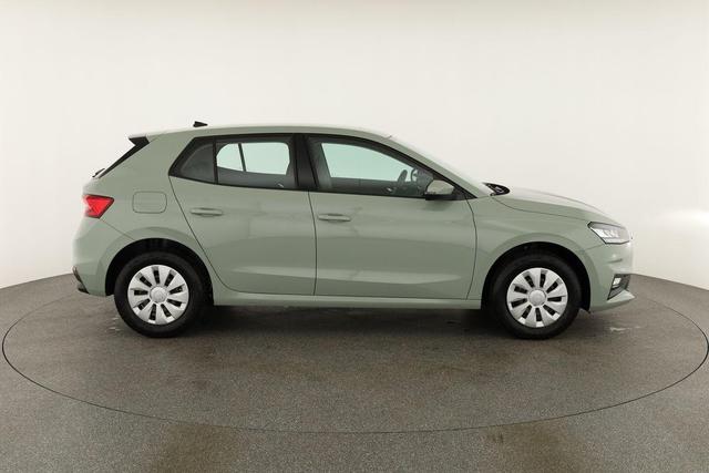 Skoda Fabia Selection 1.0 TSI Selection, AHK, Tempomat, Ladeboden, Park, Winterpaket, SmartLink, 4-J Garantie 