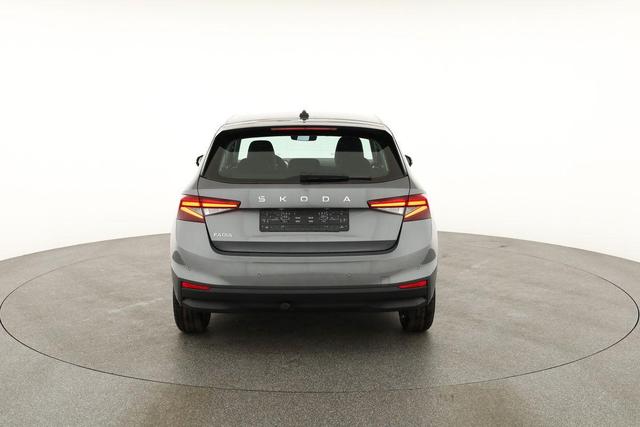 Skoda Fabia Selection 1.0 TSI Selection, AHK, Tempomat, Ladeboden, Park, Winterpaket, SmartLink, 4-J Garantie 