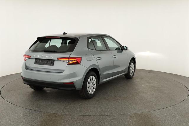 Skoda Fabia Selection 1.0 TSI Selection, AHK, Tempomat, Ladeboden, Park, Winterpaket, SmartLink, 4-J Garantie 