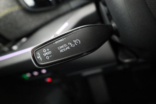 Skoda Kodiaq 1.5 TSI iV 150 kW Selection Selection, AHK, Pano, Navi, Kamera, Side, el. Klappe, sofort 