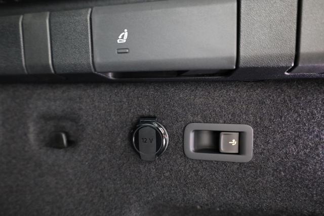 Skoda Kodiaq 1.5 TSI iV 150 kW Selection Selection, AHK, Pano, Navi, Kamera, Side, el. Klappe, sofort 