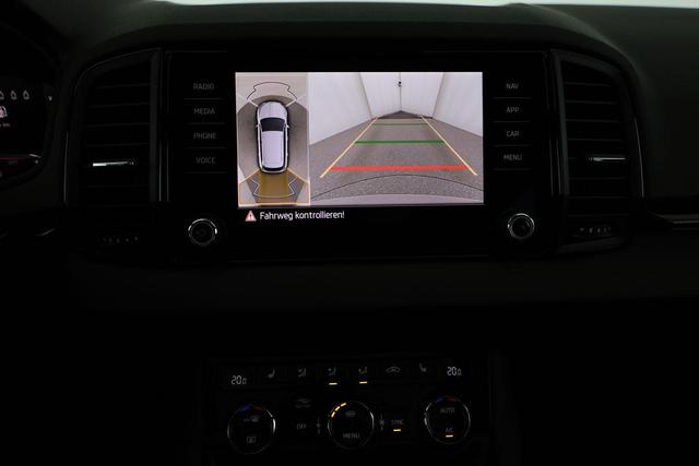 Skoda Karoq Sportline 1.5 TSI DSG Sportline, Pano, AHK, Navi, CANTON, Matrix, AreaView, Side, Kamera, el. Klappe, FS-beheizbar, 5 J.-Garantie 