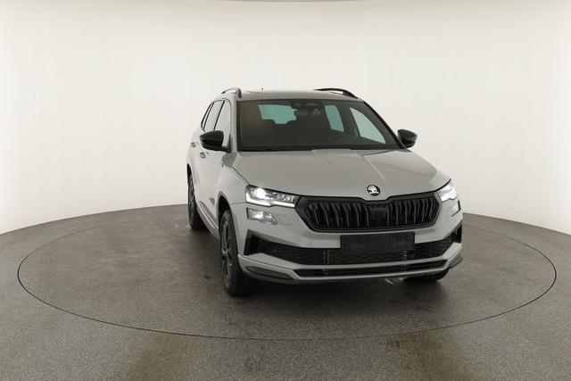 Skoda Karoq Sportline 1.5 TSI DSG Sportline, Pano, AHK, Navi, CANTON, Matrix, AreaView, Side, Kamera, el. Klappe, FS-beheizbar, 5 J.-Garantie 