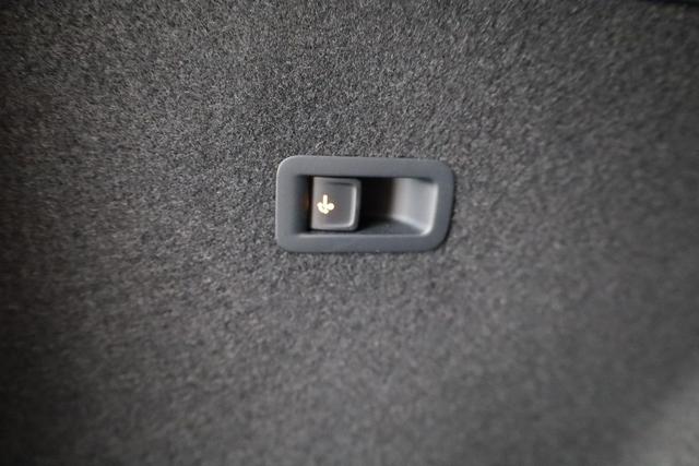 Cupra Formentor Basis 1.5 TSI DSG, AHK, Navi, Kamera, Side, LED, 19-Zoll 