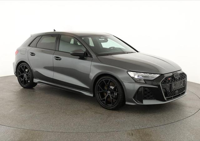 Audi RS3 - 2.5 294 kW TFSI quattro RS 3 Sportback quattro, SONOS, Navi, Kamera, Side, 5 J.-Garantie
