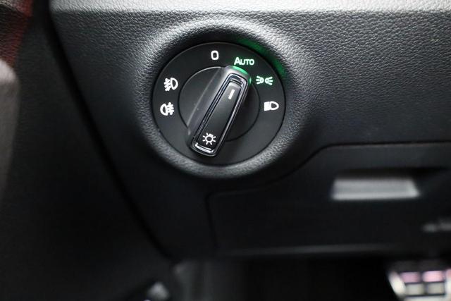 Skoda Kamiq Monte Carlo 1.0 TSI DSG Carlo, Pano, AHK, Navi, Matrix, el.Klappe, 18-Zoll, 5 J.-Garantie 