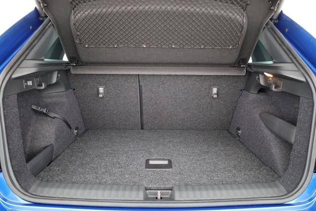 Skoda Kamiq Monte Carlo 1.0 TSI DSG Carlo, Pano, AHK, Navi, Matrix, el.Klappe, 18-Zoll, 5 J.-Garantie 