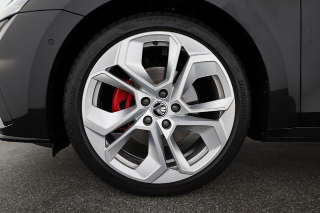 Skoda Octavia Combi RS 2.0 TDI DSG, Navi, Matrix, Side 