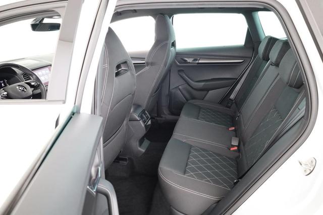 Skoda Karoq Sportline 1.5 TSI DSG Sportline, AHK, Navi, el. Klappe, ACC, Kamera, 19-Zoll 