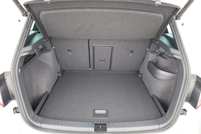 Skoda Karoq Sportline 1.5 TSI DSG Sportline, AHK, Navi, el. Klappe, ACC, Kamera, 19-Zoll 
