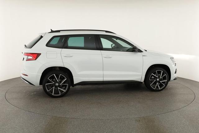 Skoda Karoq Sportline 1.5 TSI DSG Sportline, AHK, Navi, el. Klappe, ACC, Kamera, 19-Zoll 