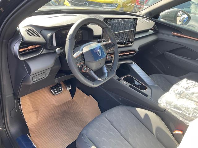 Seat Terra - DSG, Pano, AHK, Matrix, Navi, HuD, el. Klappe, 20-Zoll